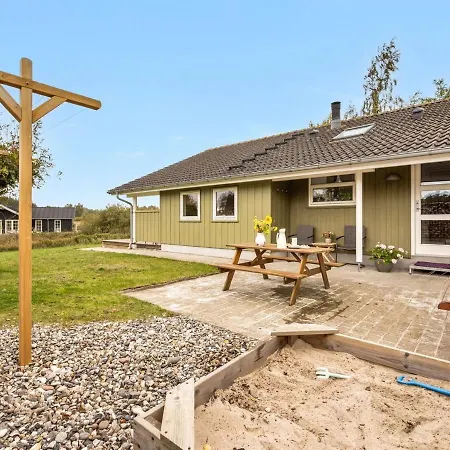 Henninge - 300m From The Sea In Djursland And Mols By Interhome بيت للعطل