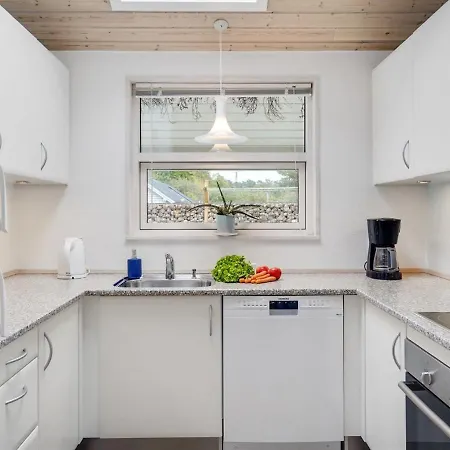 Henninge - 300m From The Sea In Djursland And Mols By Interhome