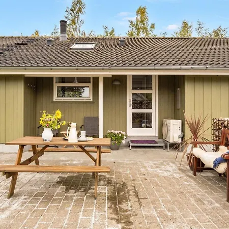 Henninge - 300m From The Sea In Djursland And Mols By Interhome *